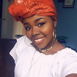 Meet your Posher, Tolani